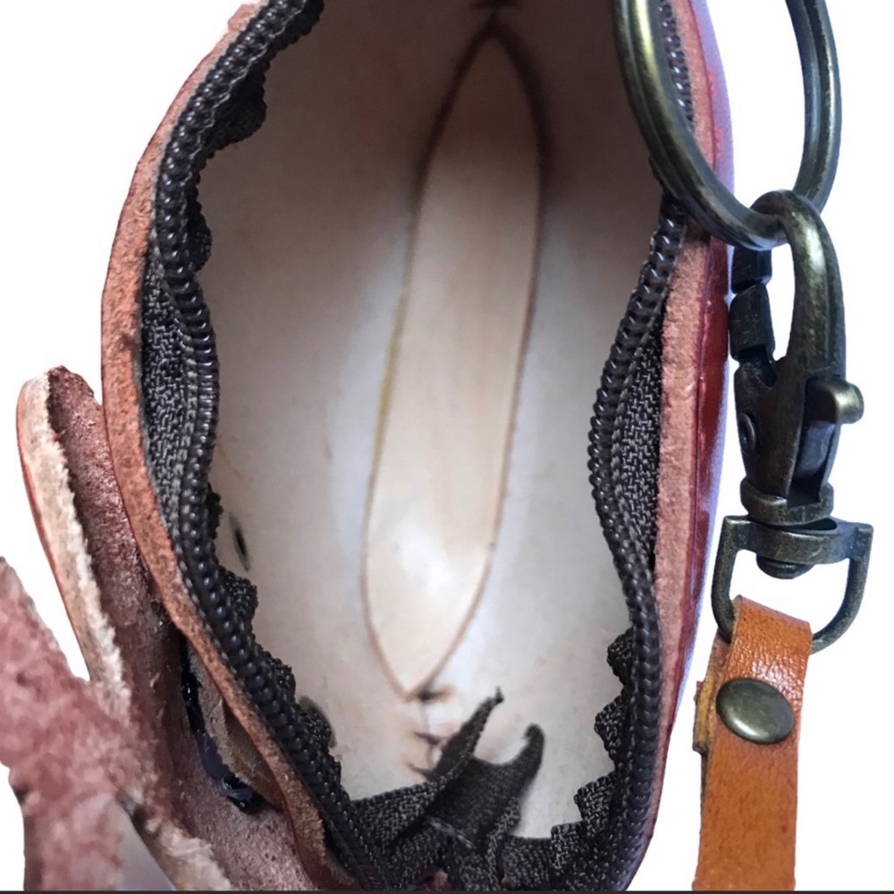 1 LEFT! Genuine Leather Handmade Handcrafted Moose Winter Wristlet Bag - Picture 4 of 4
